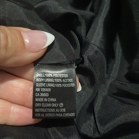 Tahari Blazer Womens 12P Black Classic Career Suit Jacket Gold buttons Lined - Picture 11 of 12